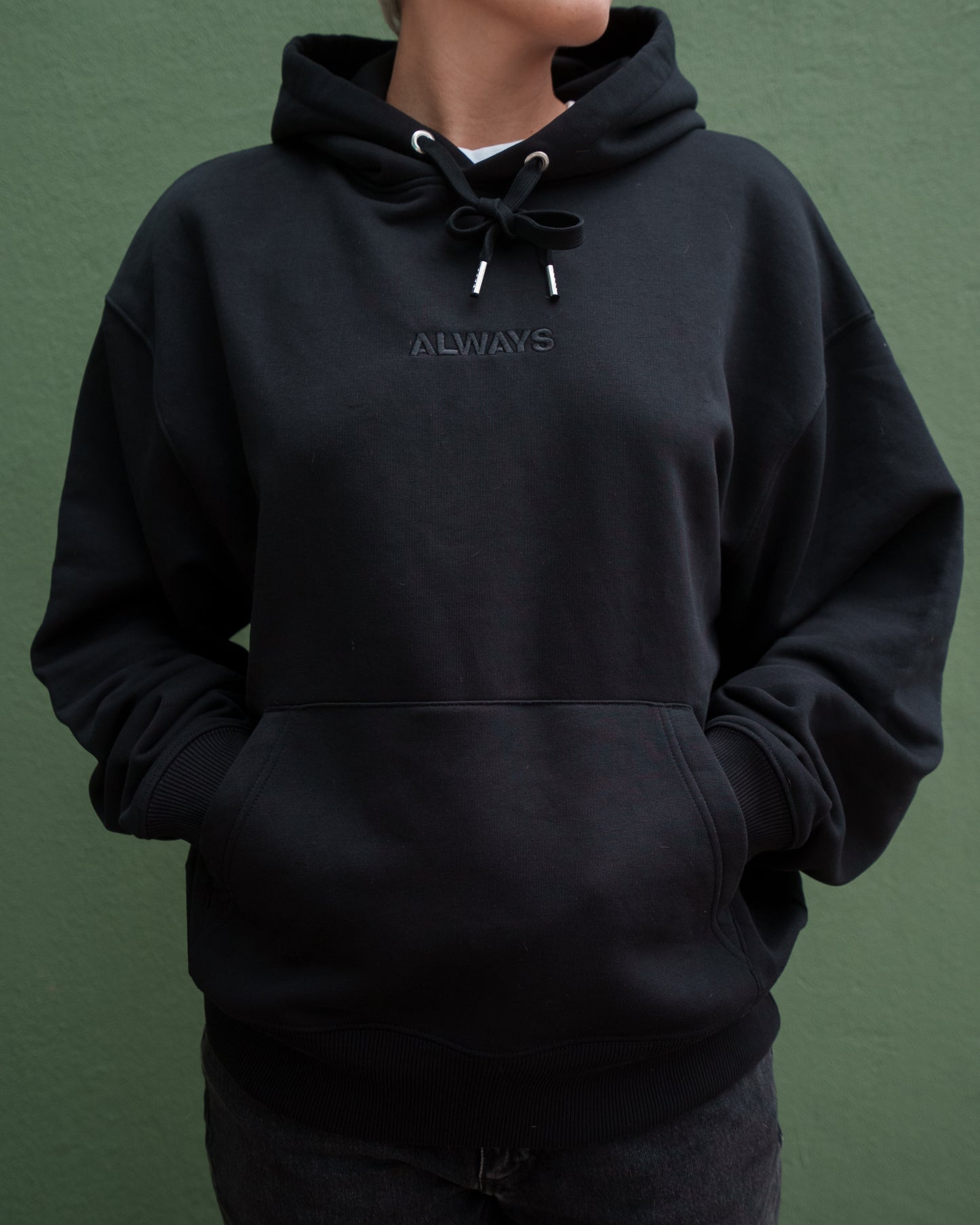 Hoodie "Schwarz" ALWAYS ON THE MOVE